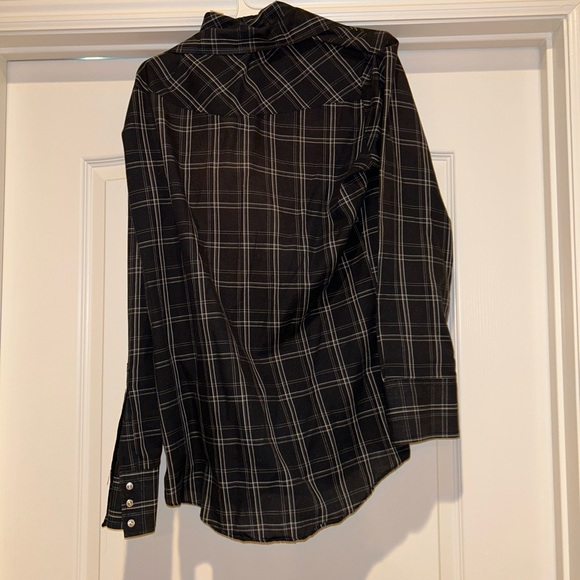 comfy and cute black flannel - Picture 2 of 2